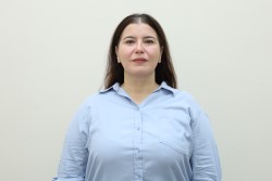 Mühazirəçi müəllim  Gamze Cilbir Musayev
