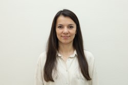 Mühazirəçi müəllim Bernis Ünal