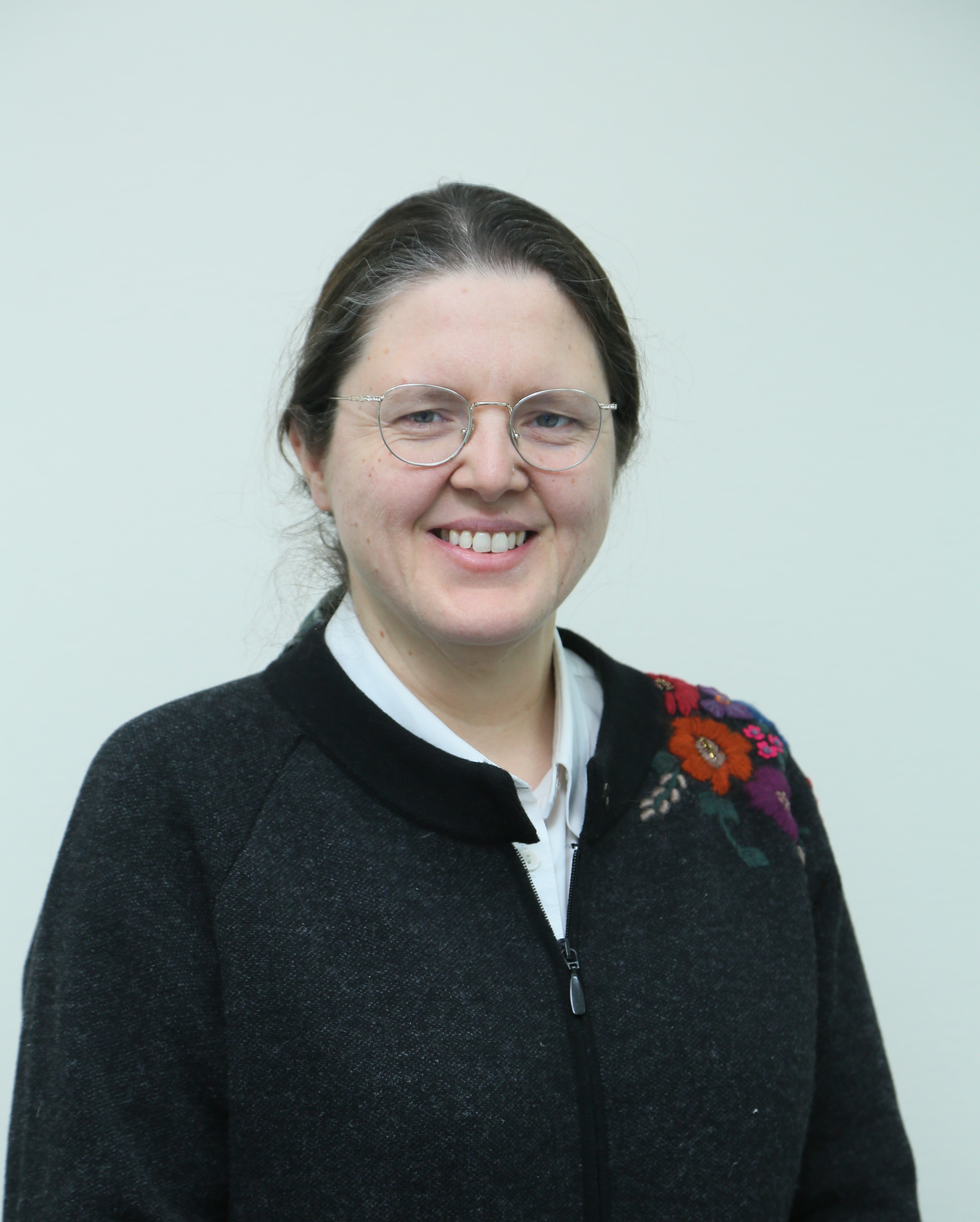 Prof. köməkçisi Gülbin Kurtay