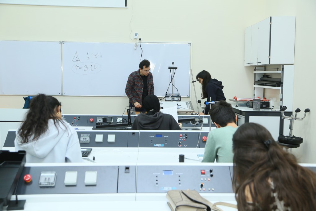 Fizika Laboratoriyası