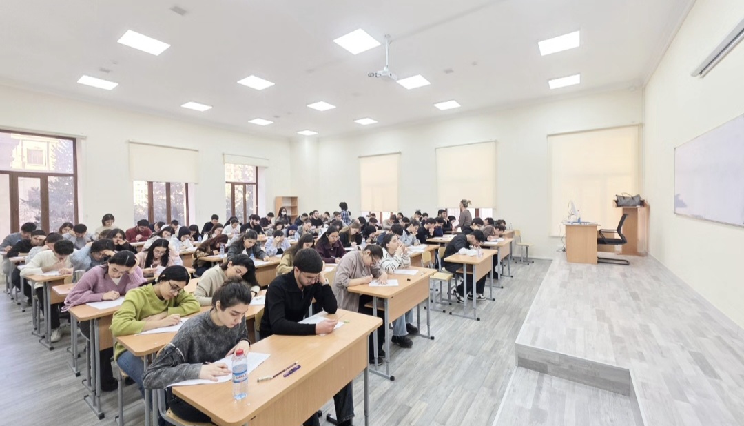 Türkiyə-Azərbaycan Universitetində birinci kurs tələbələri üçün akademik ingilis dili imtahanları keçirilib