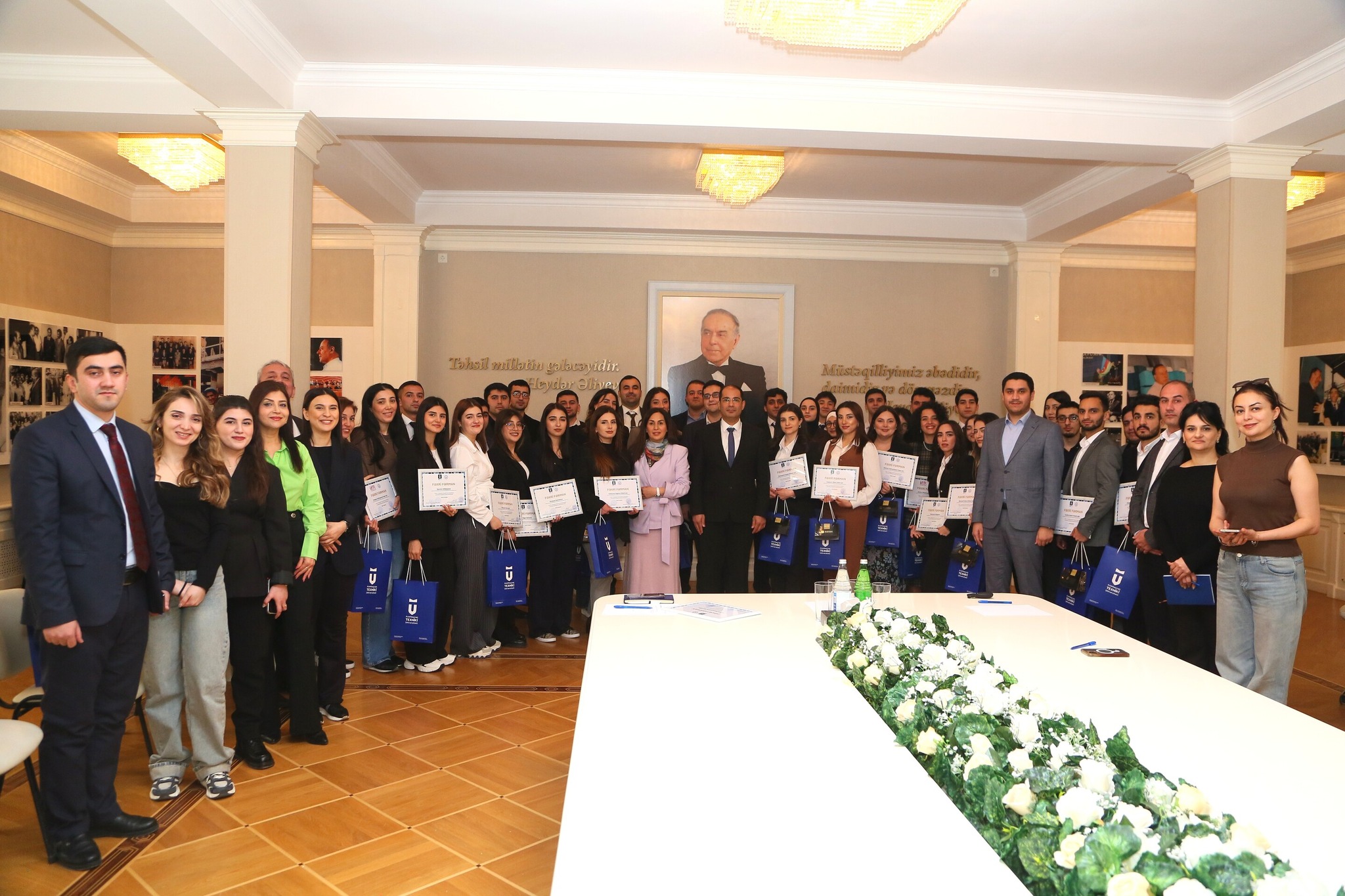 Türkiyə-Azərbaycan Universitetinin tələbələri və əməkdaşları 2 Fevral - Azərbaycan Gənclər Günü münasibətilə təltif ediliblər