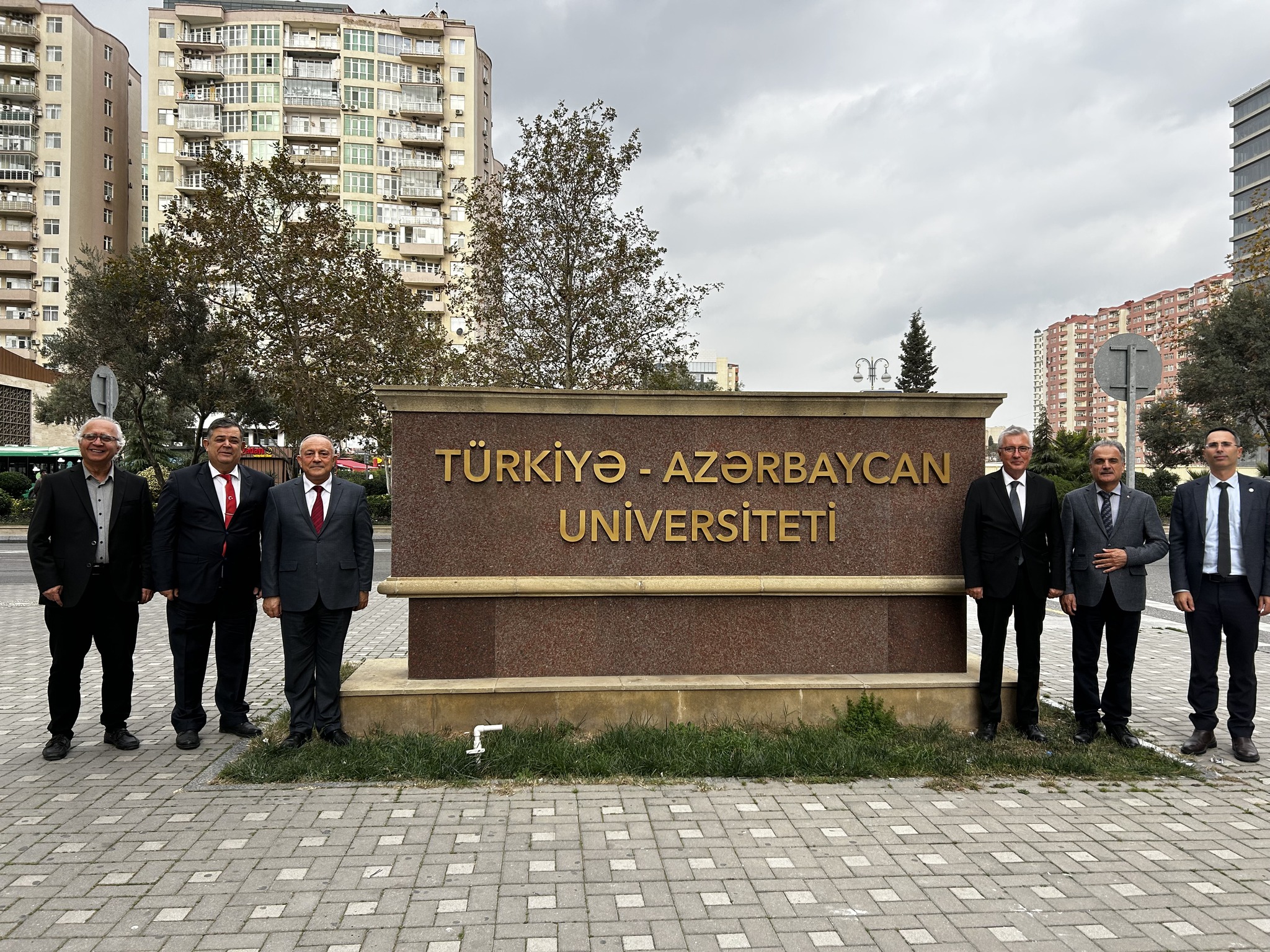 Türkiyənin YÖKAK sədri və Sakarya Universitetinin rektoru TAU-nu ziyarət edib