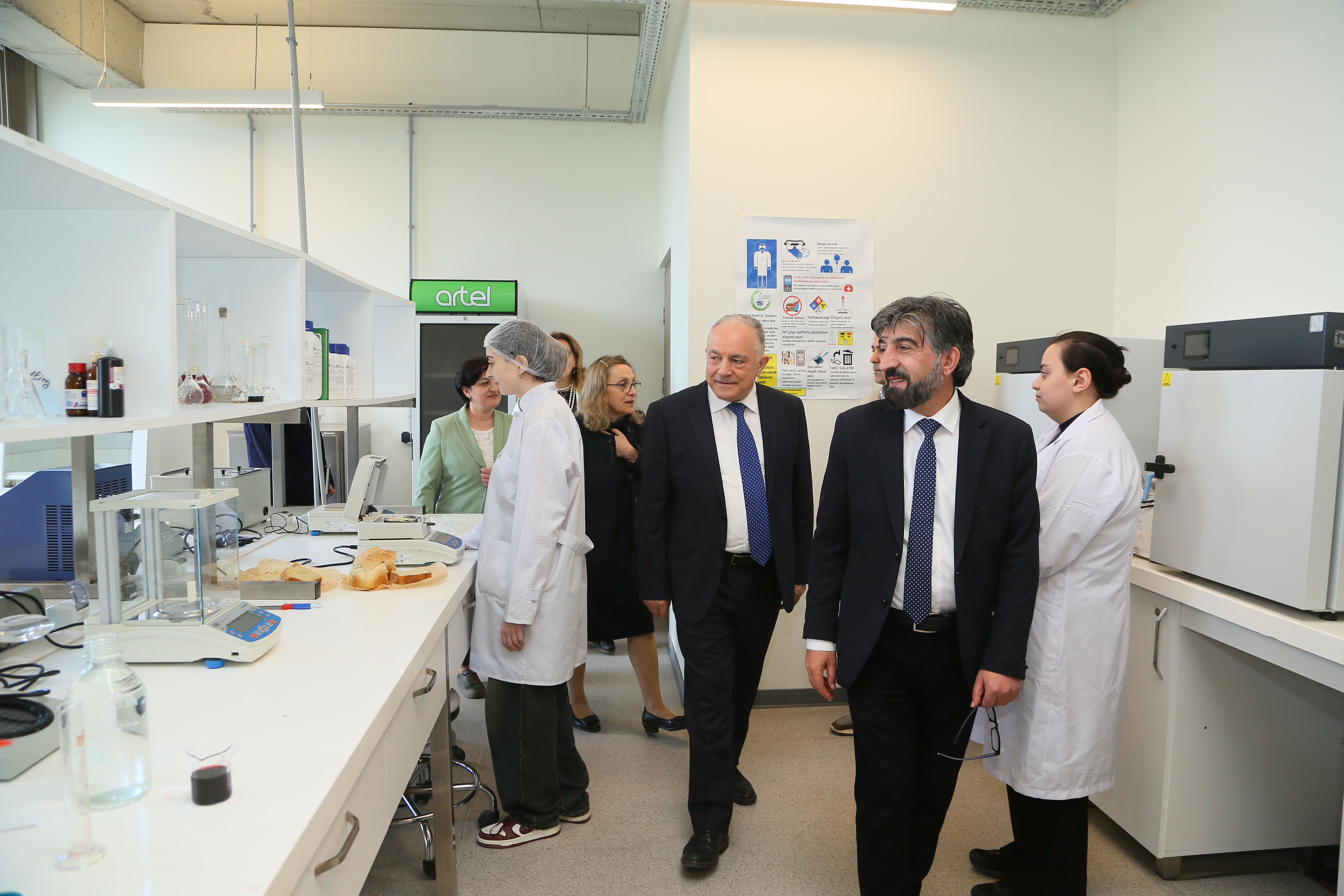 TAU-nun təşəbbüsü olan  Milli Qida Texnologiyaları Platformasının səkkizinci görüşü dövlət-universitet-sənaye əməkdaşlığına həsr olunub