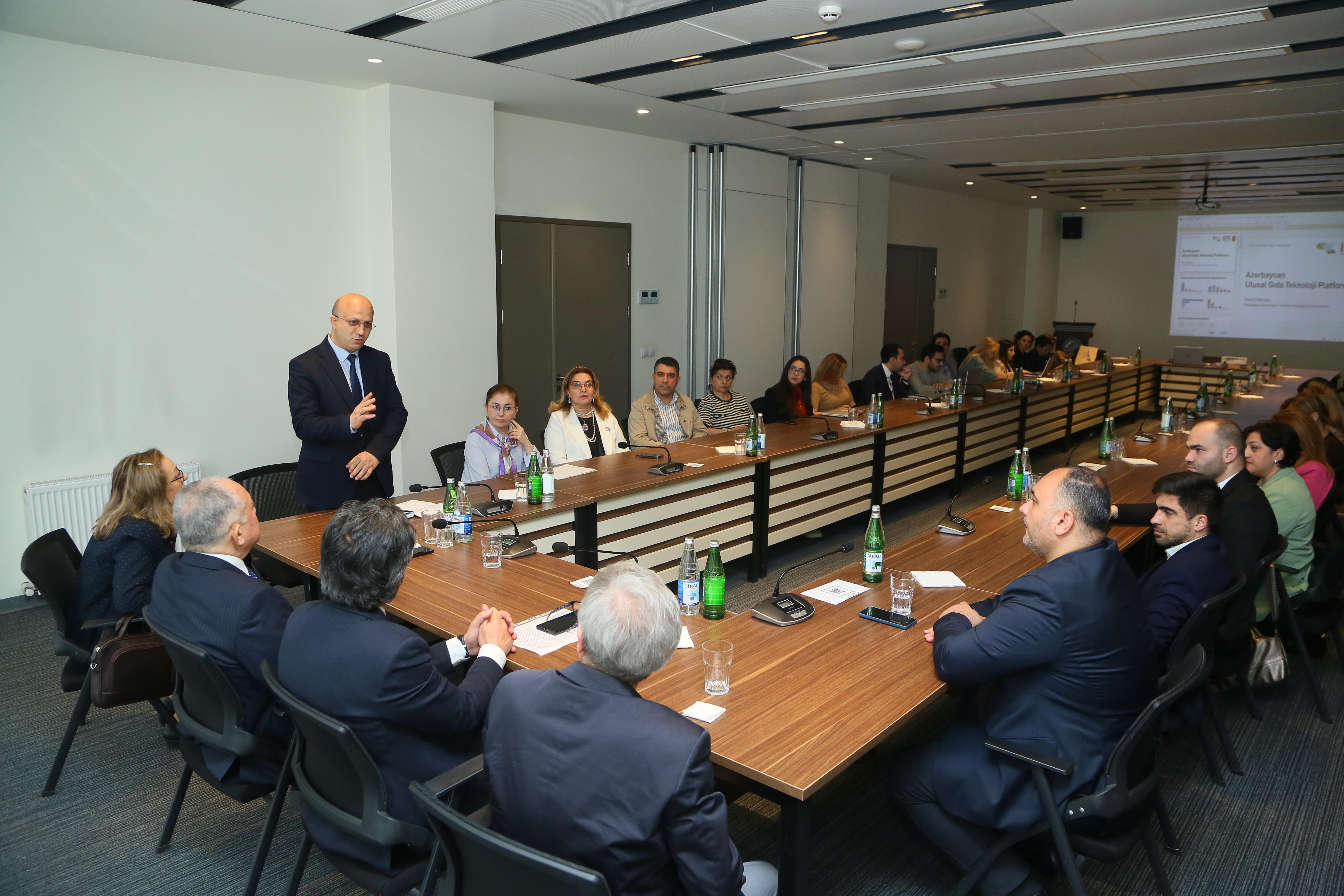 TAU-nun təşəbbüsü olan  Milli Qida Texnologiyaları Platformasının səkkizinci görüşü dövlət-universitet-sənaye əməkdaşlığına həsr olunub