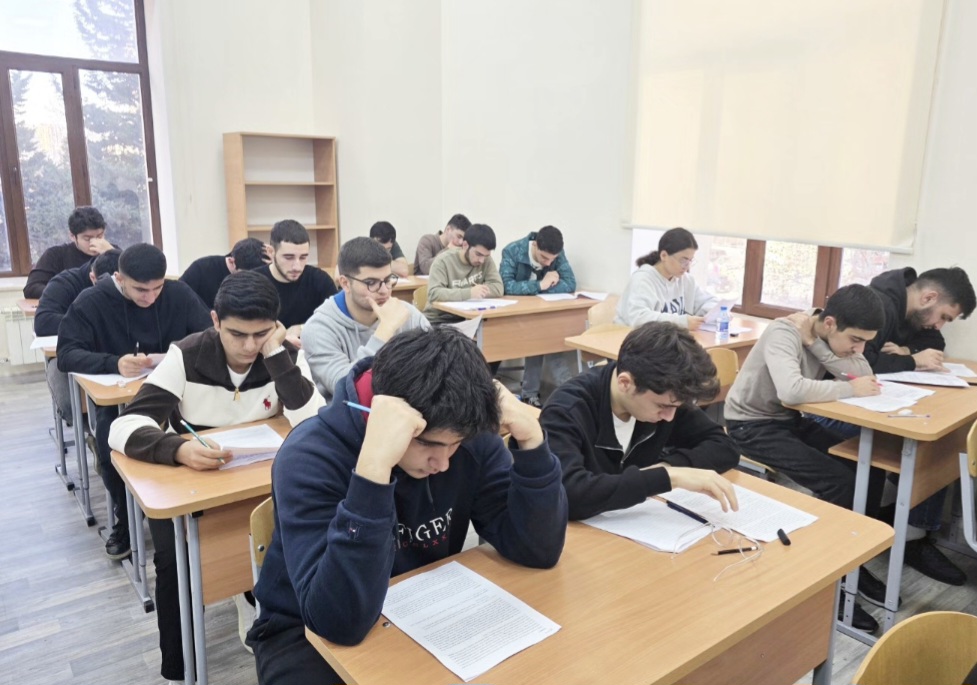 Türkiyə-Azərbaycan Universitetində birinci kurs tələbələri üçün akademik ingilis dili imtahanları keçirilib