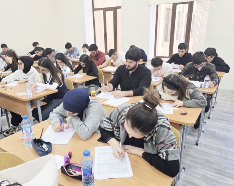Türkiyə-Azərbaycan Universitetində birinci kurs tələbələri üçün akademik ingilis dili imtahanları keçirilib