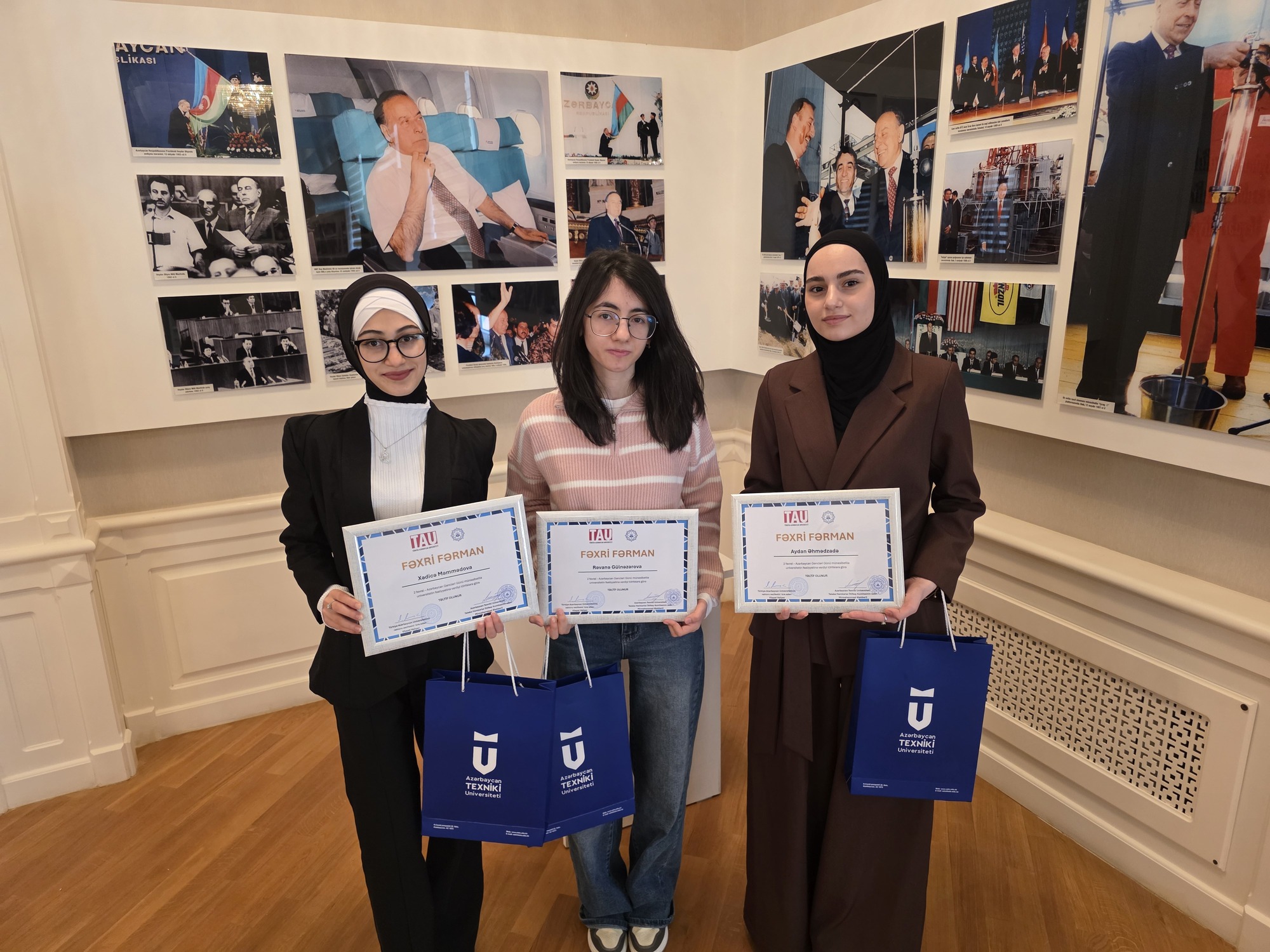 Türkiyə-Azərbaycan Universitetinin tələbələri və əməkdaşları 2 Fevral - Azərbaycan Gənclər Günü münasibətilə təltif ediliblər