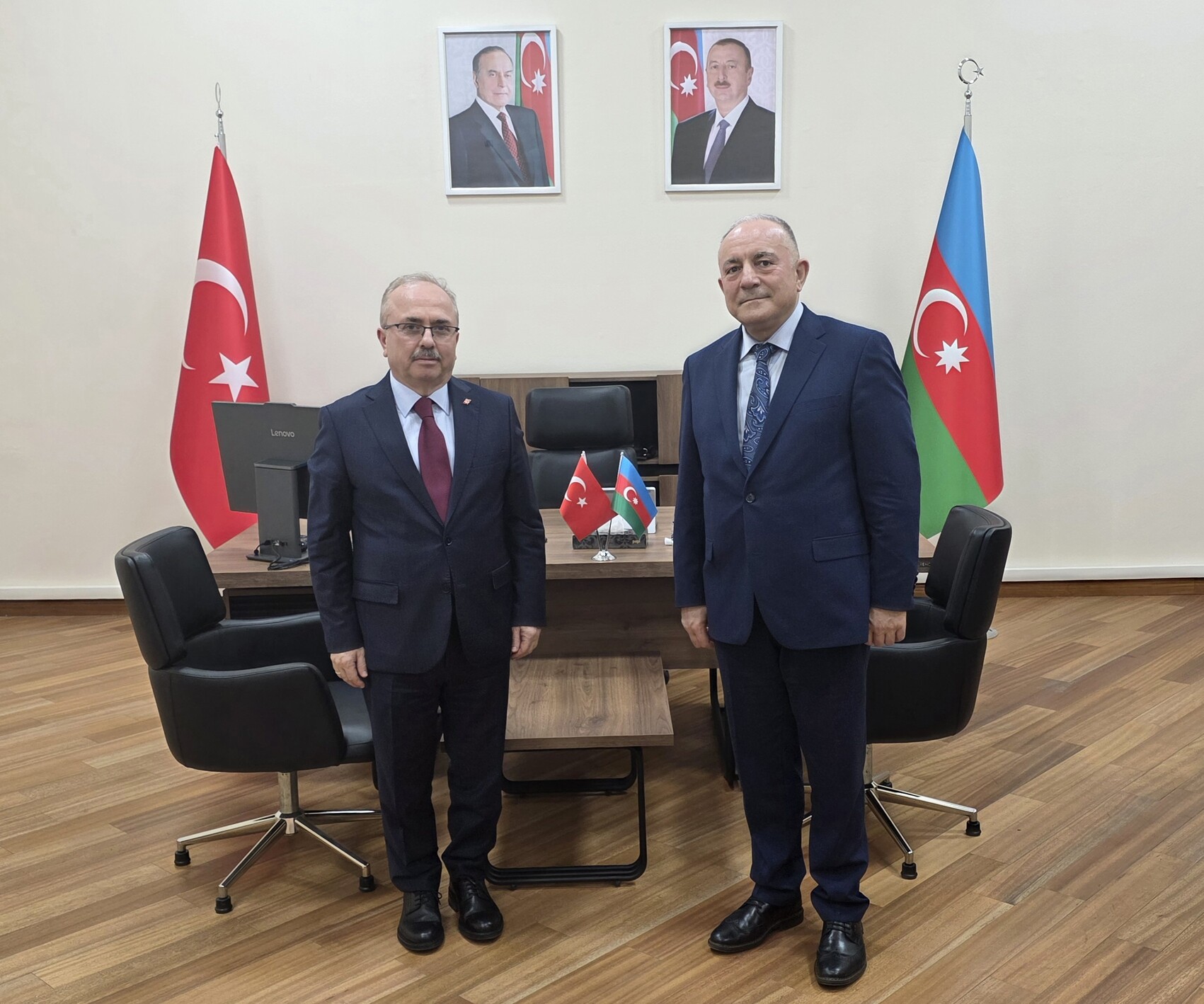 Türkiyənin Azərbaycandakı səfiri TAU-nu ziyarət edib