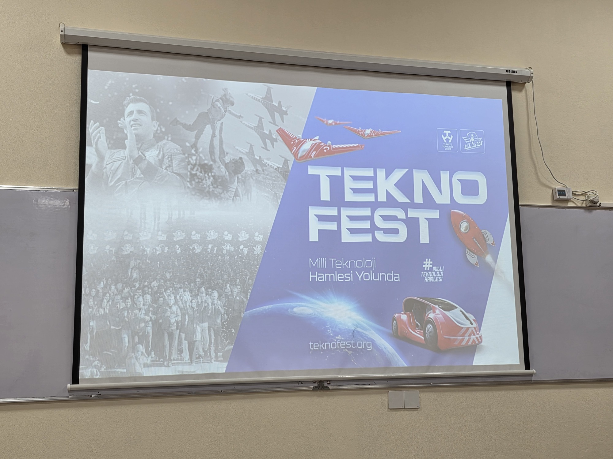 Türkiyə-Azərbaycan Universitetində “Teknofest 2026” ilə bağlı infosessiya keçirilib