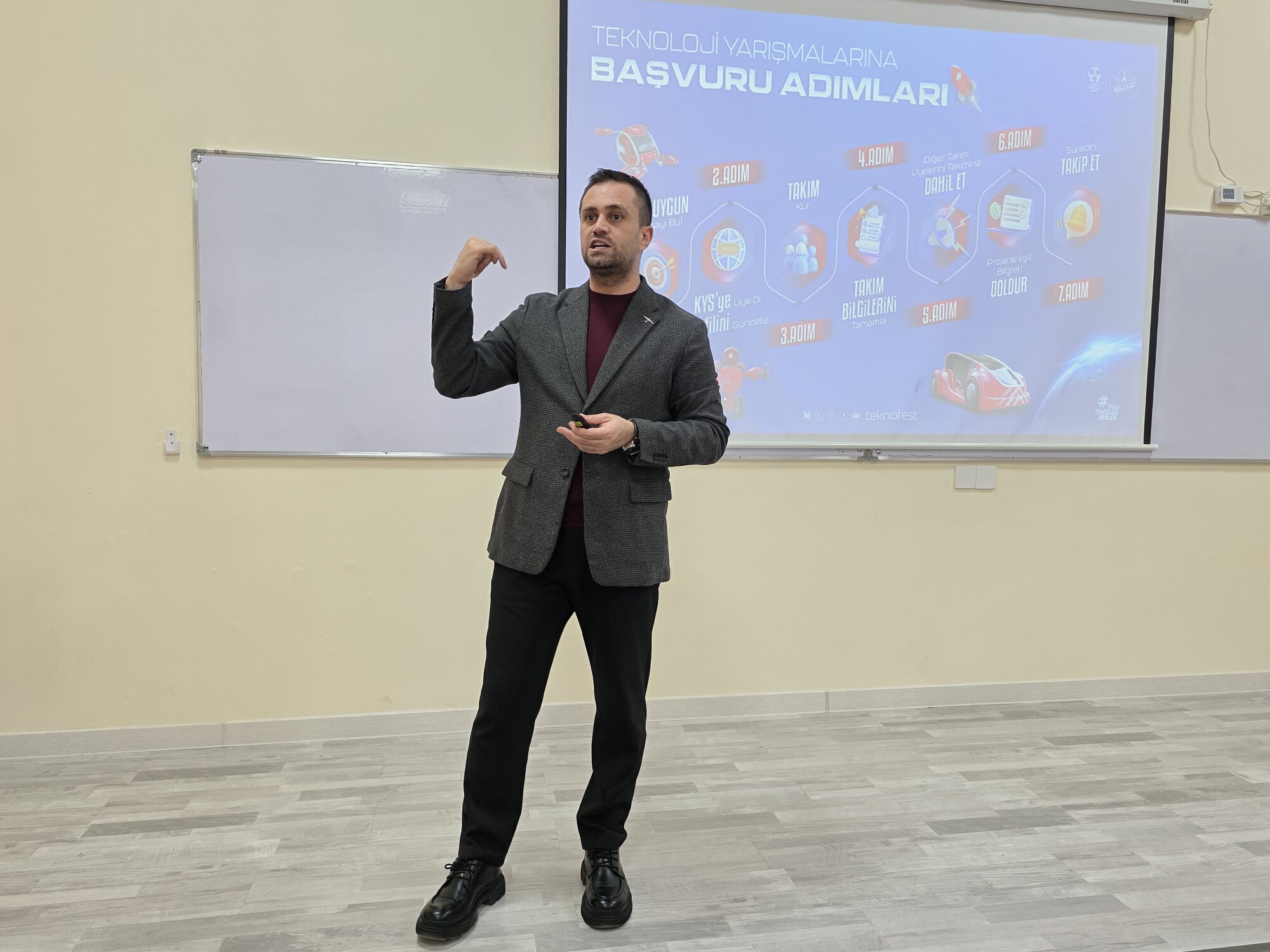 Türkiyə-Azərbaycan Universitetində “Teknofest 2026” ilə bağlı infosessiya keçirilib
