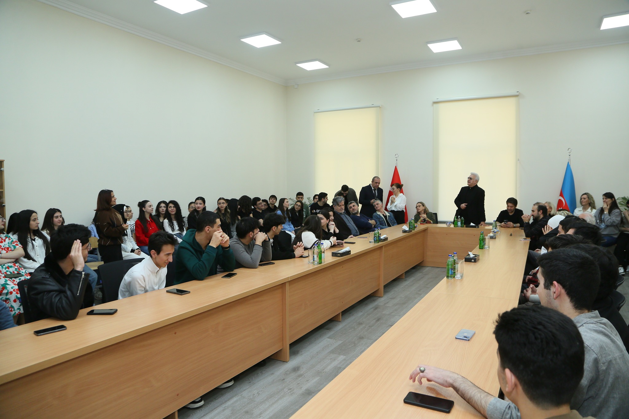 Türkiyənin tanınmış aktyoru və rejissoru TAU-da qonaq olub