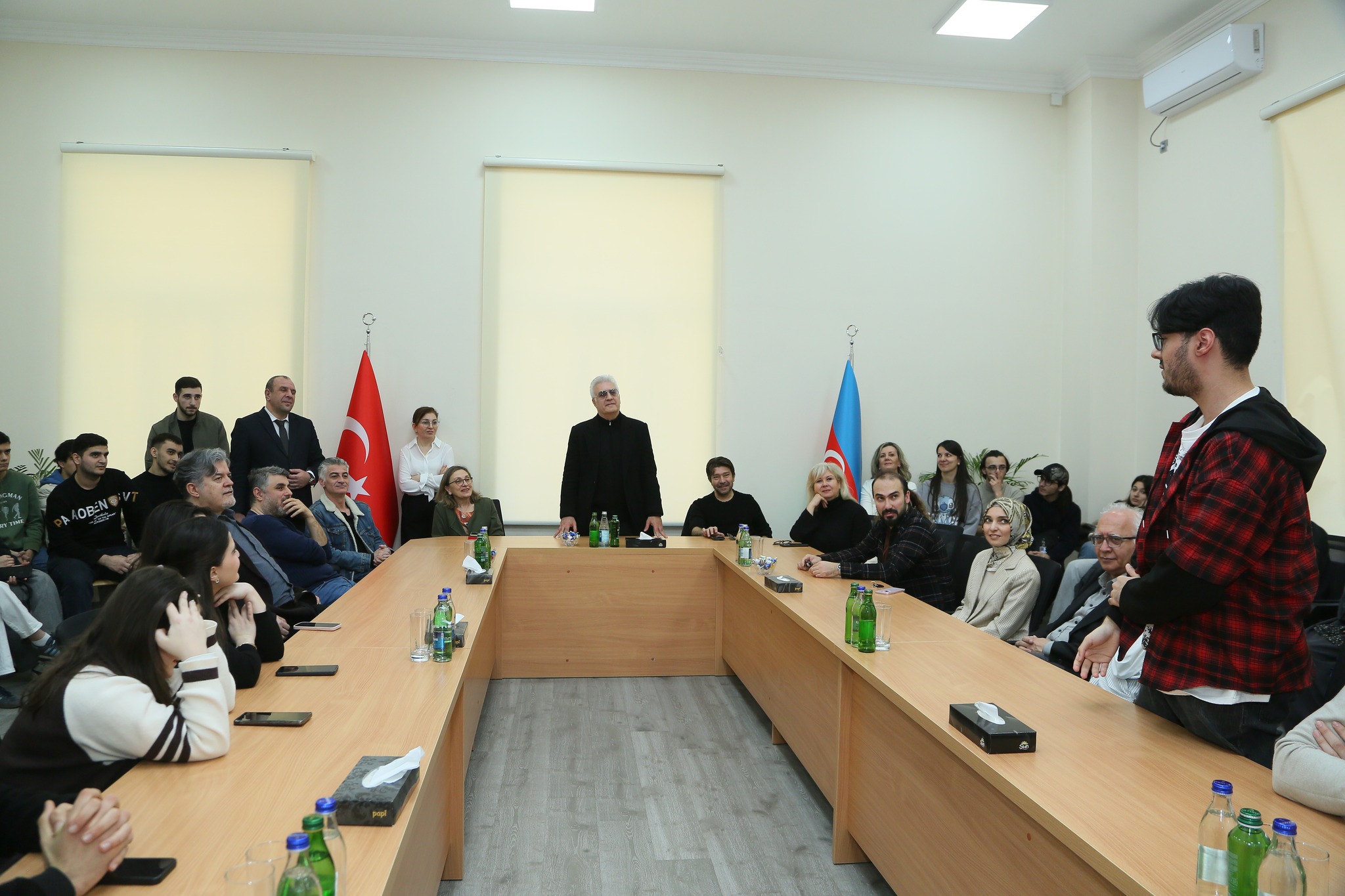 Türkiyənin tanınmış aktyoru və rejissoru TAU-da qonaq olub