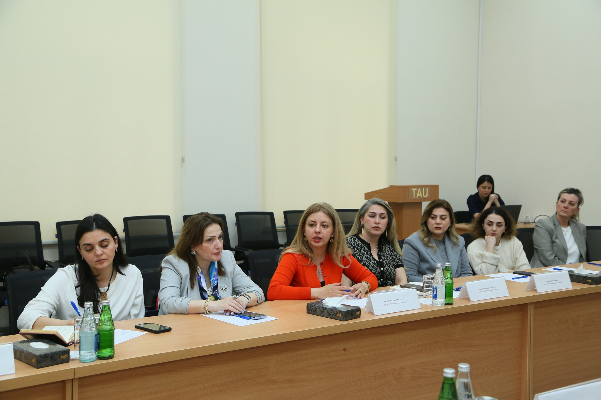 TAU-da “Ali təhsil müəssisələrində ingilis dili hazırlığı və tədrisi: problemlər, çağırışlar və müasir yanaşmalar” mövzusunda vorkşop keçirilib