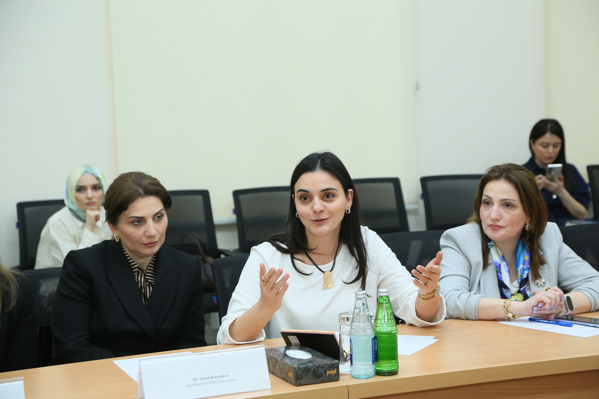 TAU-da “Ali təhsil müəssisələrində ingilis dili hazırlığı və tədrisi: problemlər, çağırışlar və müasir yanaşmalar” mövzusunda vorkşop keçirilib
