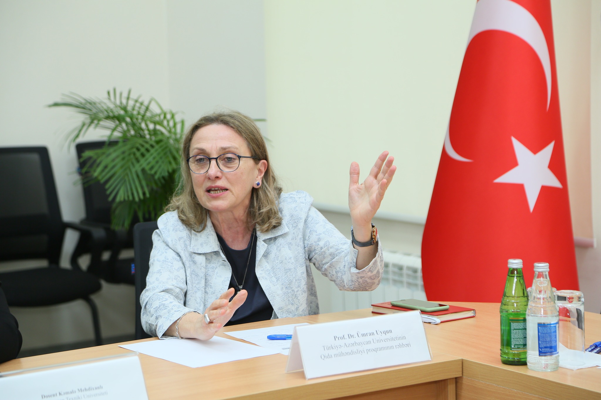 TAU-da “Ali təhsil müəssisələrində ingilis dili hazırlığı və tədrisi: problemlər, çağırışlar və müasir yanaşmalar” mövzusunda vorkşop keçirilib