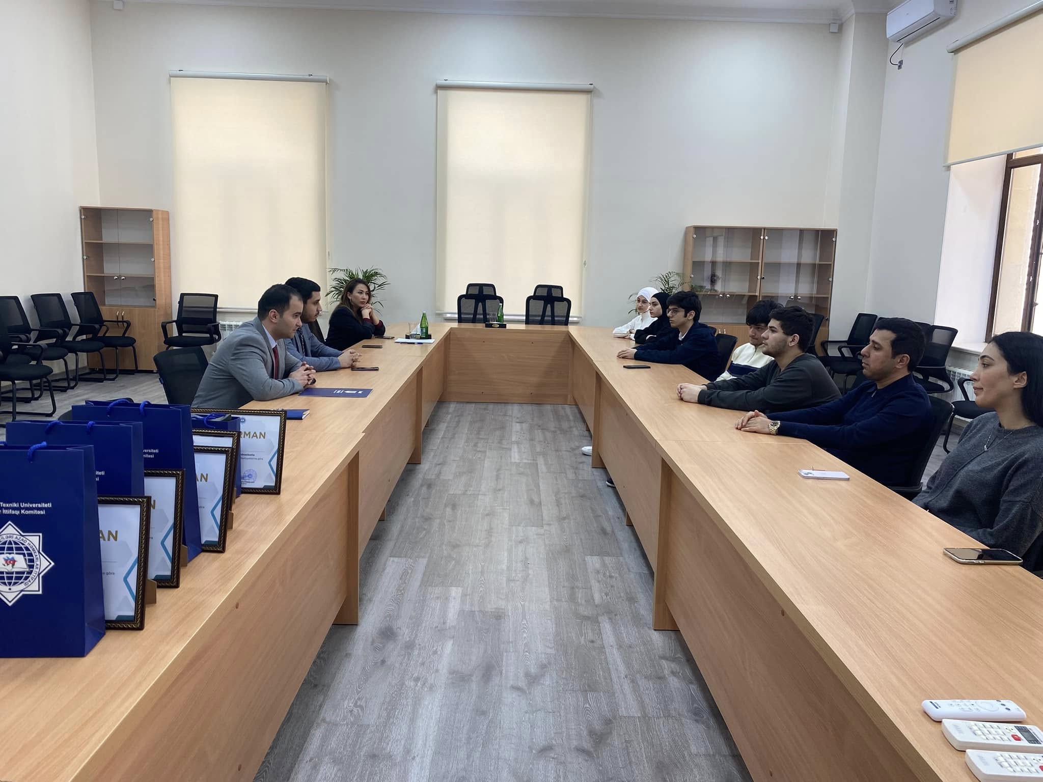 TAU əməkdaşları və tələbələri Azərbaycan Gəncləri Günü münasibətilə mükafatlandırılıb