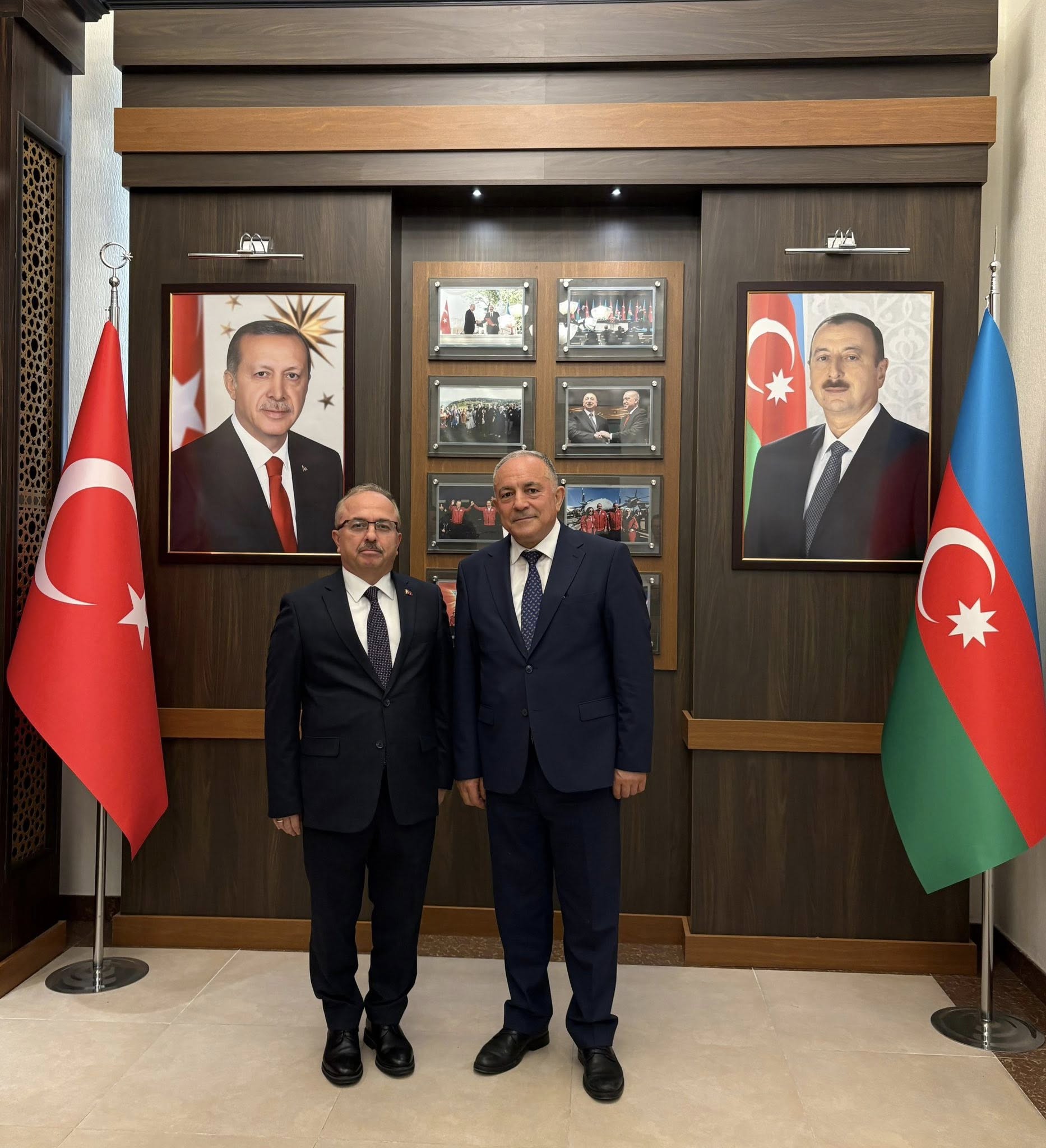 Türkiyənin Azərbaycandakı səfiri TAU-nu ziyarət edib
