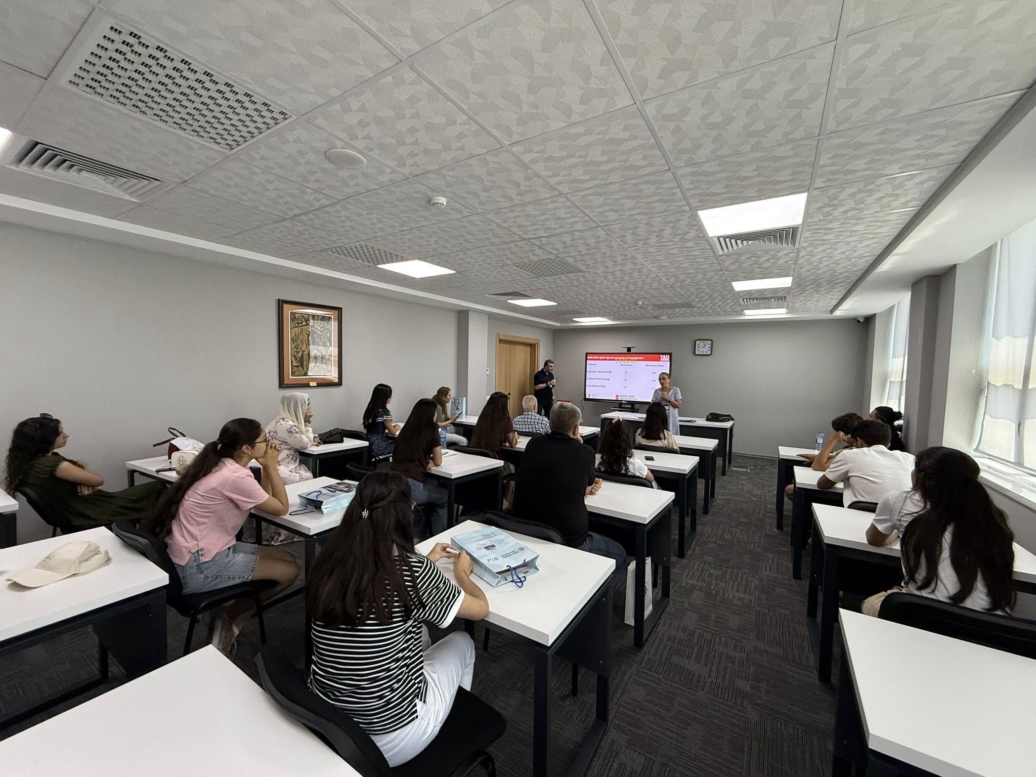 Türkiyə-Azərbaycan Universiteti ali təhsil müəssisələrinin sərgisində təmsil olunur