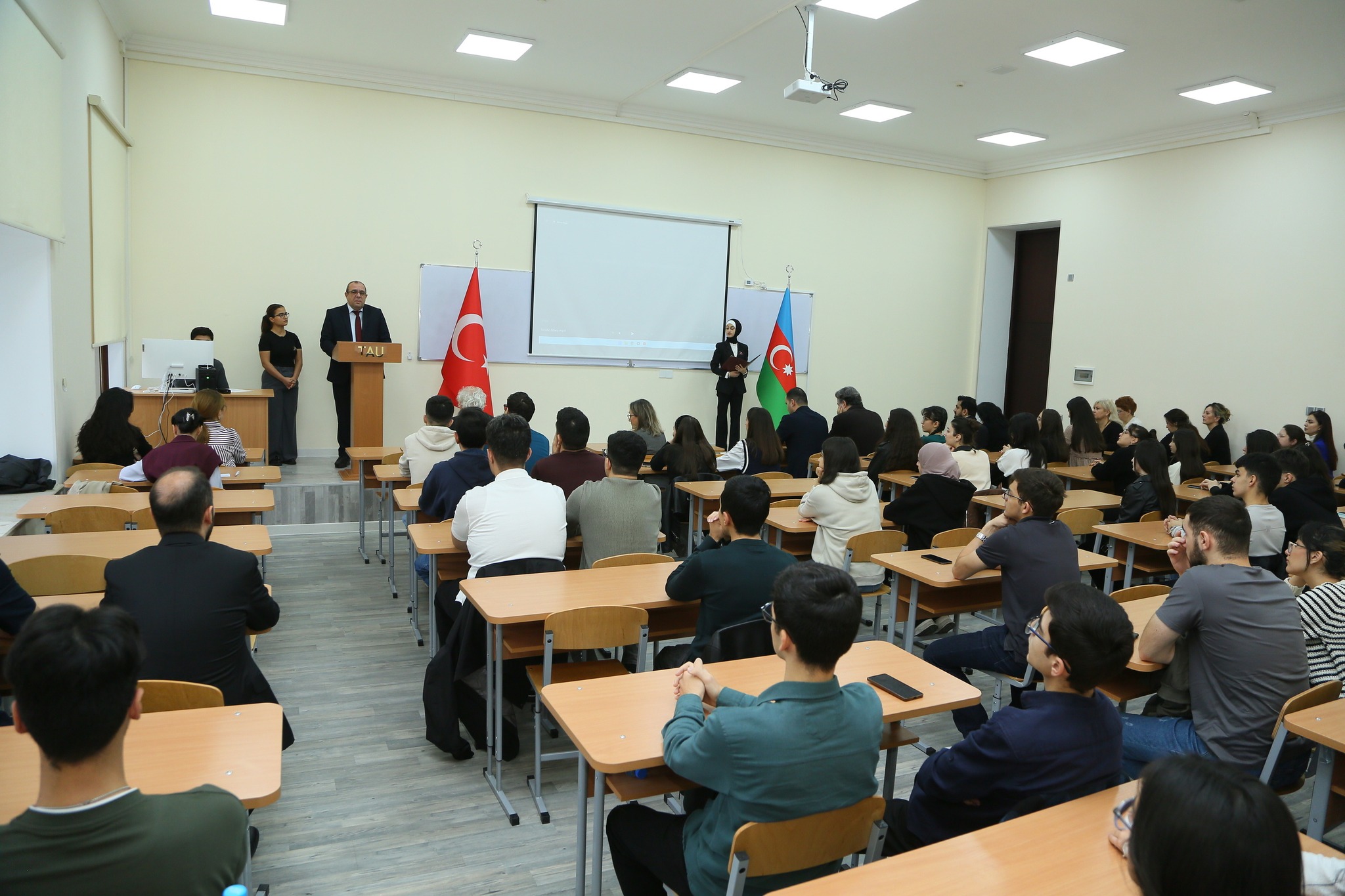 Türkiyə-Azərbaycan Universitetində Zəfər Gününə həsr olunan tədbir keçirilib