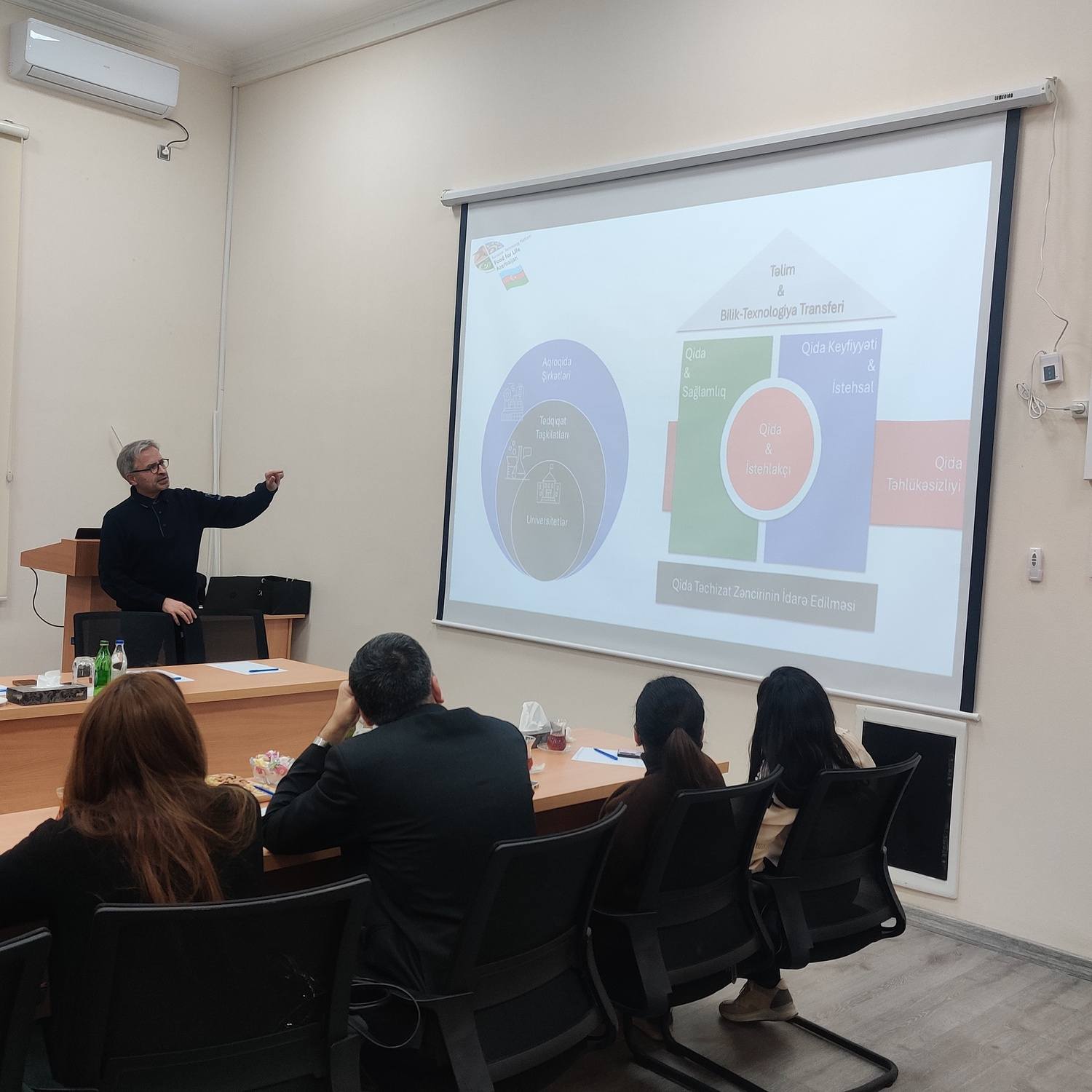 Türkiyənin YÖKAK sədri və Sakarya Universitetinin rektoru TAU-nu ziyarət edib