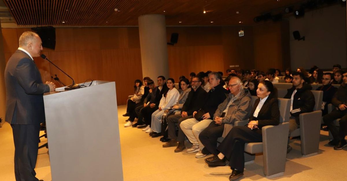 TAU-nun rektor əvəzi Vilayət Vəliyev Orta Doğu Texniki Universitetində səfərdə olub