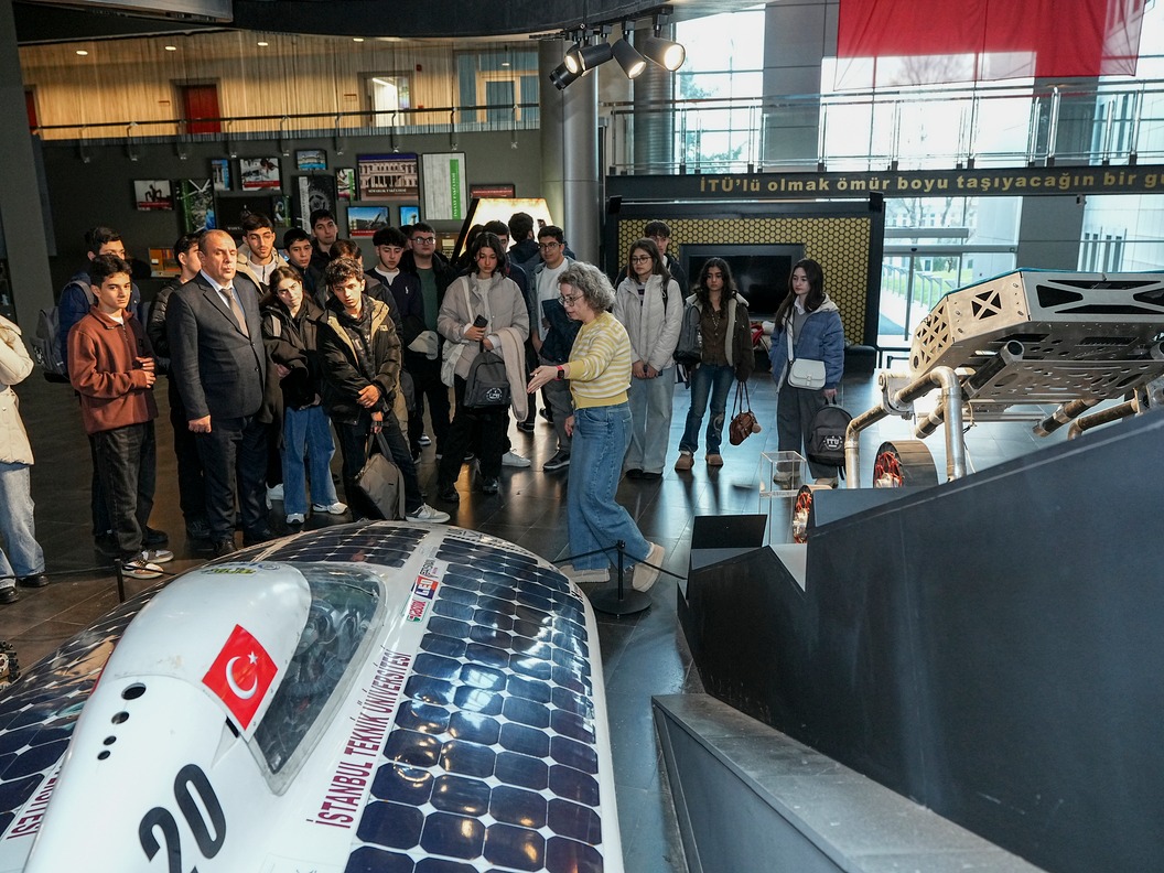 Türkiyə-Azərbaycan Universitetinin tələbələri İstanbul Texniki Universitetində səfərdə olub