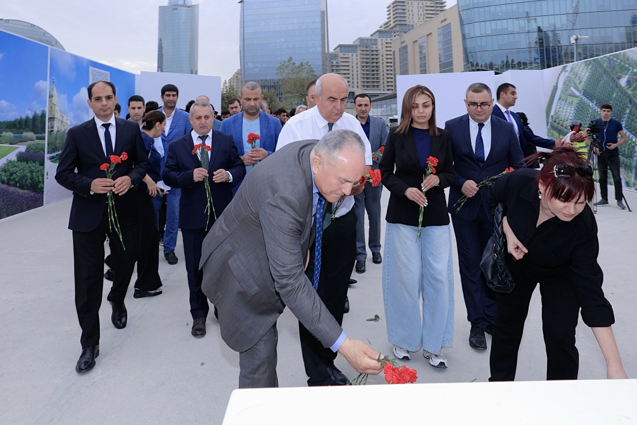 AzTU və TAU kollektivi Zəfər parkında olub