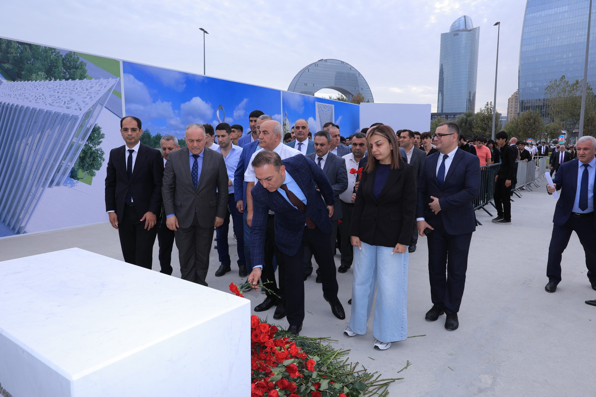 AzTU və TAU kollektivi Zəfər parkında olub