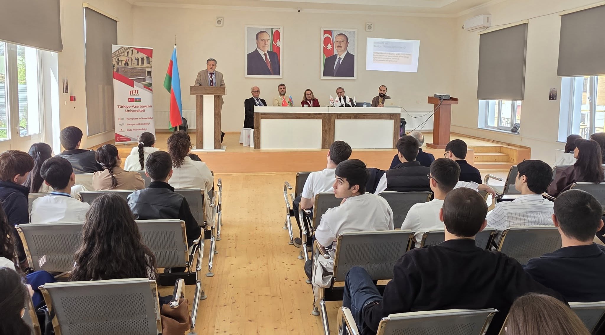 TAU və AzTU kollektivi Gəncə məktəbliləri ilə görüş keçiriblər
