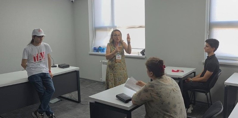 TAU nümayəndələri təhsil sərgisinin ikinci günündə də iştirak ediblər